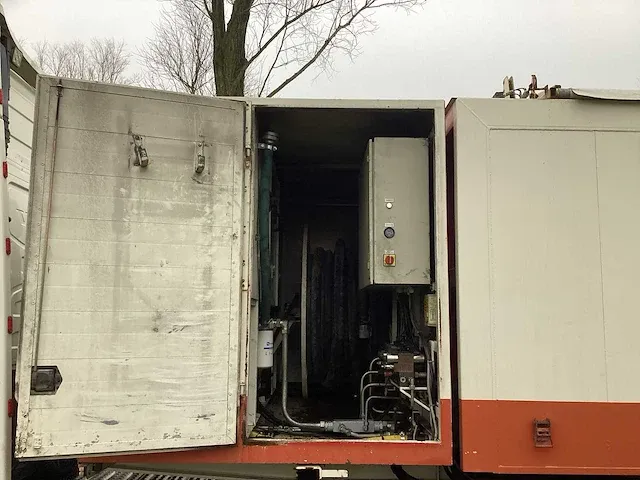 2013 volvo vrachtwagen/cementvloeren trailer combinatie - afbeelding 19 van  33