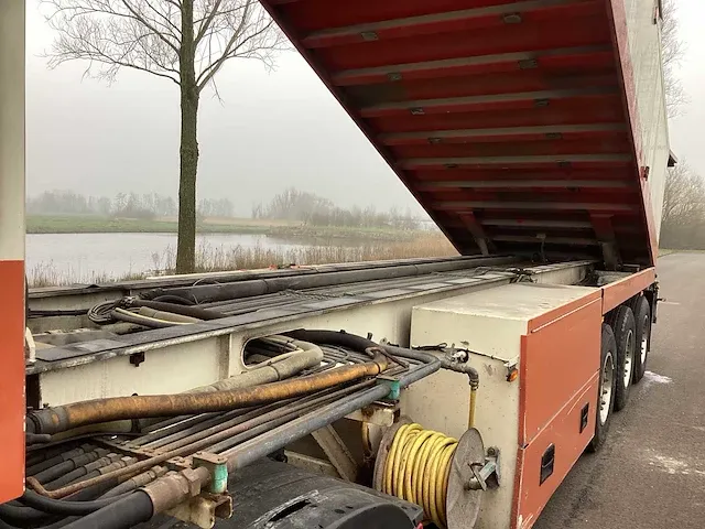 2013 volvo vrachtwagen/cementvloeren trailer combinatie - afbeelding 26 van  33