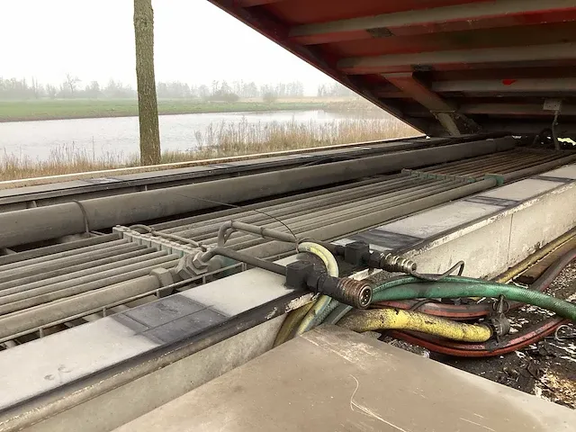 2013 volvo vrachtwagen/cementvloeren trailer combinatie - afbeelding 27 van  33