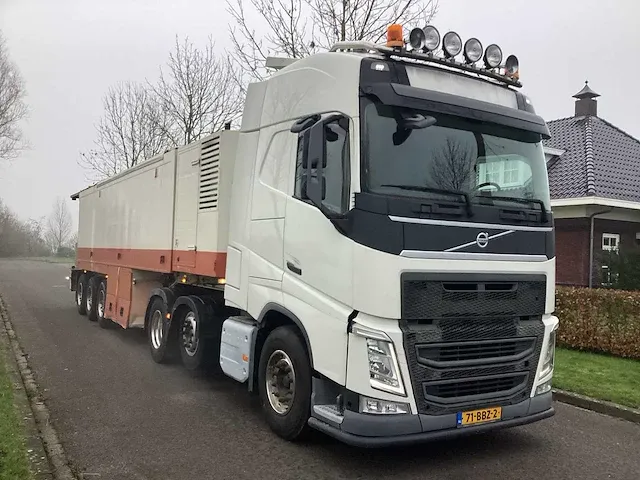2013 volvo vrachtwagen/cementvloeren trailer combinatie - afbeelding 23 van  33