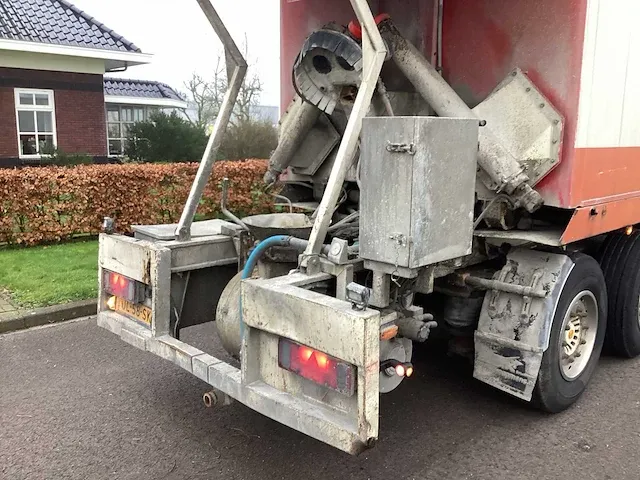 2013 volvo vrachtwagen/cementvloeren trailer combinatie - afbeelding 32 van  33