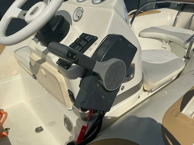 2013 zodiac 380 dl rib rubberboot - afbeelding 25 van  26