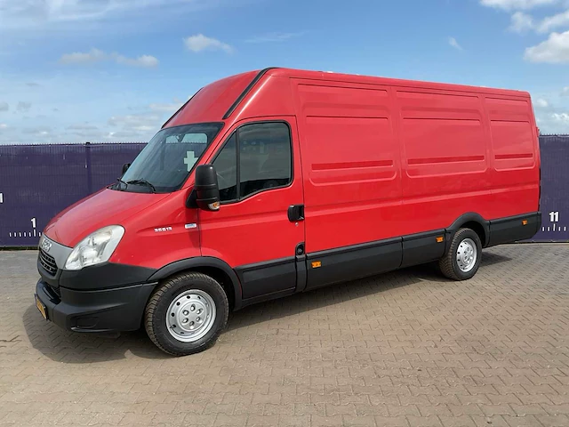 2014 - iveco - daily - 35s13v 395 h3 l4 - bedrijfswagen - afbeelding 1 van  26