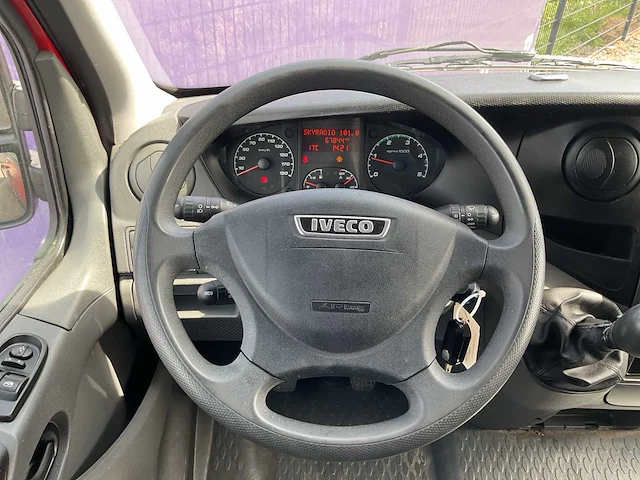 2014 - iveco - daily - 35s13v 395 h3 l4 - bedrijfswagen - afbeelding 13 van  26