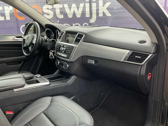 2014 - mercedes-benz - ml 350 bluetec 4matic - bedrijfswagen - afbeelding 17 van  21