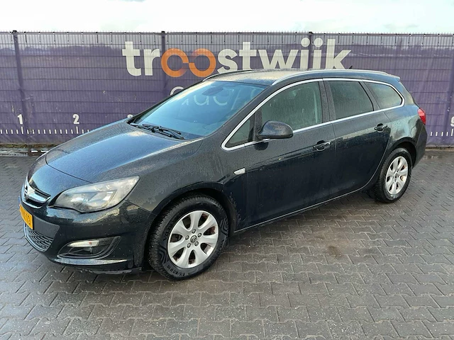 2014 - opel - astra sports tourer - 1.6 cdti business + - personenauto - afbeelding 1 van  10