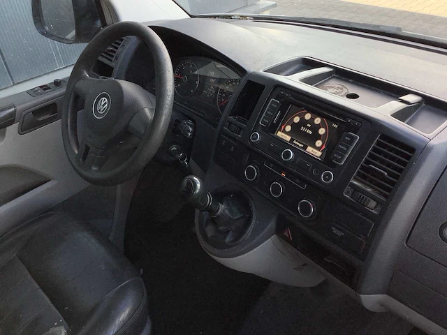 2014 - volkswagen - transporter - 2.0 tdi l1h1 t800 - bedrijfswagen/kampeerwagen - afbeelding 2 van  15