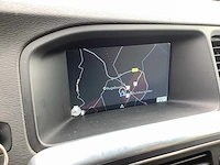 2014 - volvo - v60 - 2.4 d6 awd pl.i sum. - personenauto - afbeelding 11 van  28