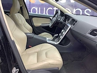 2014 - volvo - v60 - 2.4 d6 awd pl.i sum. - personenauto - afbeelding 27 van  28