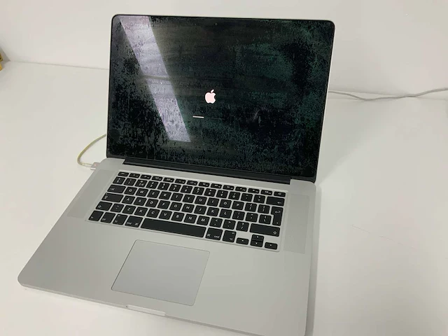 2014 apple 15-inch macbook pro mgxa2n/a laptop - afbeelding 1 van  5