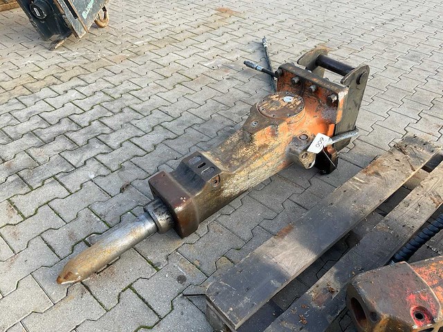 2014 atlas copco sb302 hydraulische breekhamer - afbeelding 1 van  8