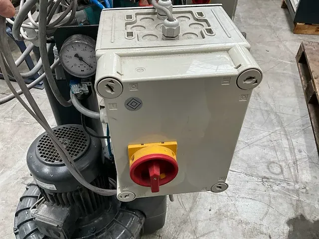 2014 becker sv 5.690/2-510 vacuümpomp - afbeelding 3 van  6