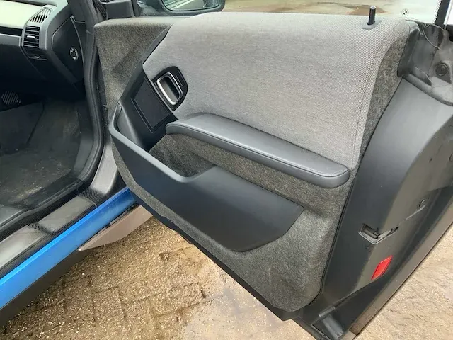 2014 bmw i i3 basis comfort 22 kwh personenauto - afbeelding 18 van  31