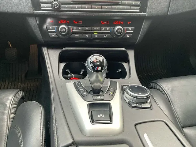 2014 bmw m5 5-serie sedan personenauto - afbeelding 17 van  41