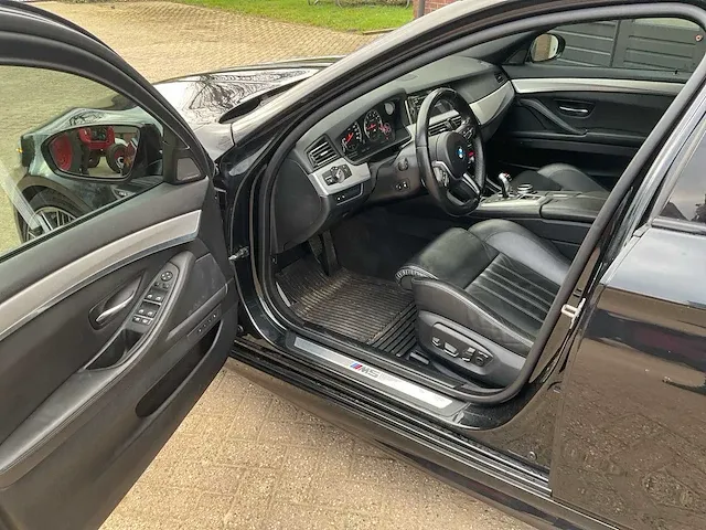 2014 bmw m5 5-serie sedan personenauto - afbeelding 19 van  41