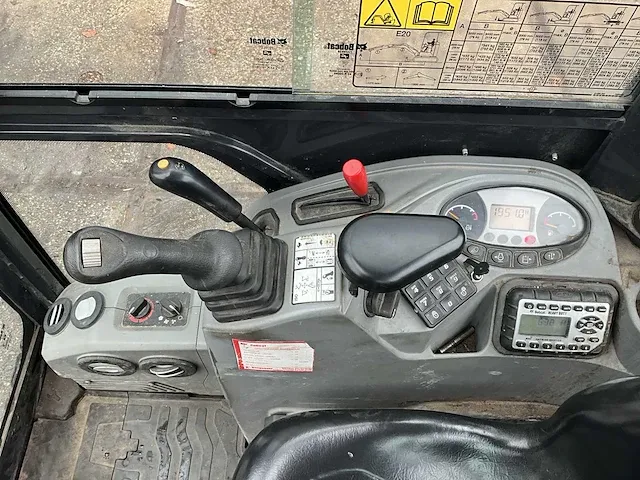 2014 bobcat e20 minigraafmachine - afbeelding 27 van  38