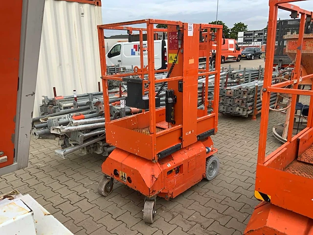 2014 braviisol leonardo lui mini hd hoogwerker / personenlift - afbeelding 1 van  8