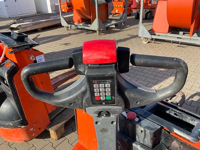 2014 bt lwe200 elektrische palletwagen - afbeelding 5 van  9