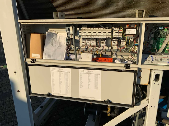 2014 carrier 30rb0402-0732-pee chiller - afbeelding 7 van  9