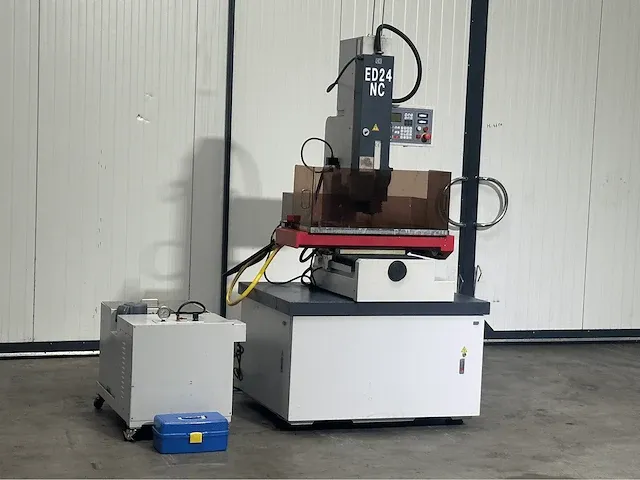 2014 castek ed-24nc startgat erodeermachine, elektrode 0;3-3mm - afbeelding 8 van  19