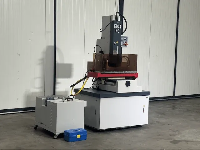 2014 castek ed-24nc startgat erodeermachine, elektrode 0;3-3mm - afbeelding 1 van  19