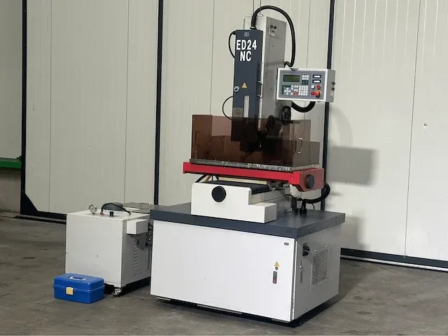 2014 castek ed-24nc startgat erodeermachine, elektrode 0;3-3mm - afbeelding 15 van  19