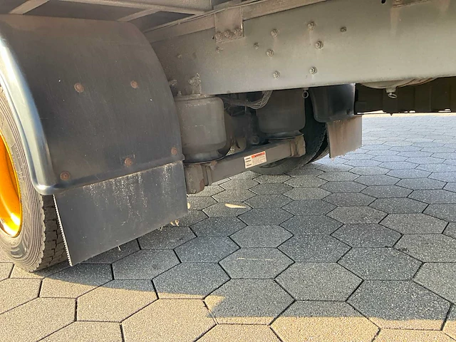 2014 daf lf 220 fa vrachtwagen met laadklep - afbeelding 9 van  44