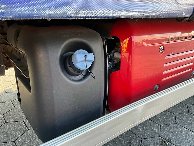 2014 daf lf 220 fa vrachtwagen met laadklep - afbeelding 15 van  44