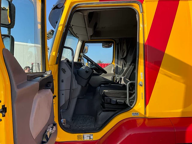2014 daf lf 220 fa vrachtwagen met laadklep - afbeelding 16 van  44