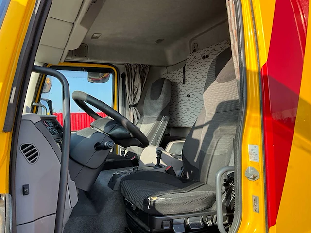 2014 daf lf 220 fa vrachtwagen met laadklep - afbeelding 17 van  44