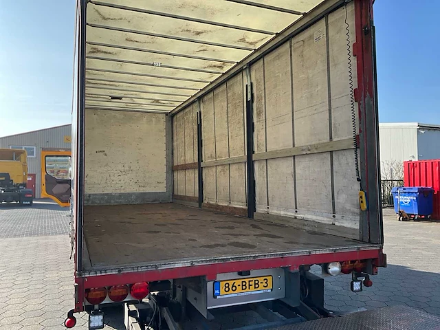 2014 daf lf 220 fa vrachtwagen met laadklep - afbeelding 32 van  44