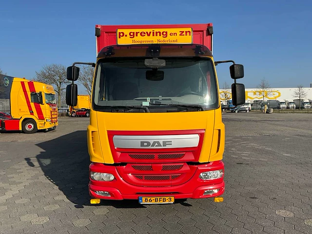 2014 daf lf 220 fa vrachtwagen met laadklep - afbeelding 23 van  44