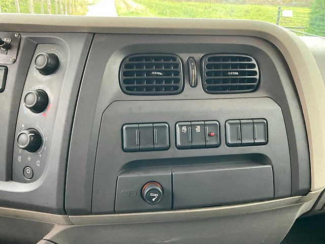 2014 daf lf180 vrachtwagen oprijwagen - afbeelding 43 van  63