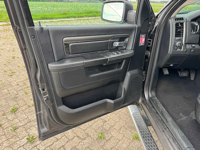 2014 dodge ram 1500 5.7 v8 - afbeelding 10 van  30