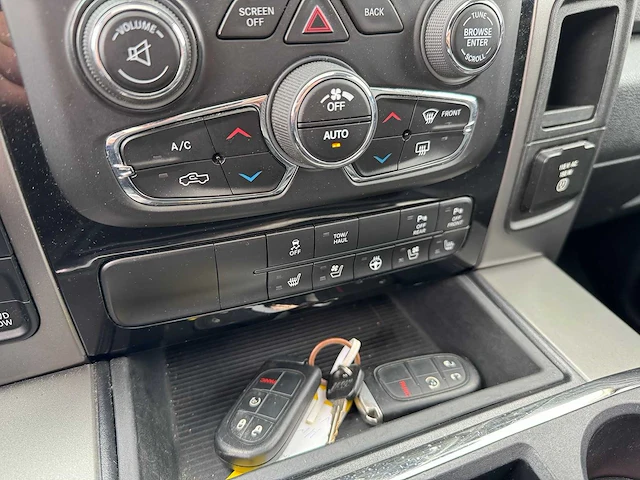 2014 dodge ram 1500 5.7 v8 - afbeelding 15 van  30