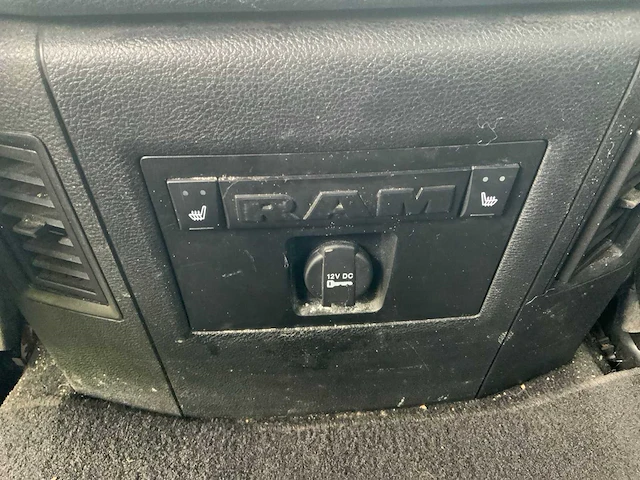 2014 dodge ram 1500 bedrijfswagen - afbeelding 18 van  46