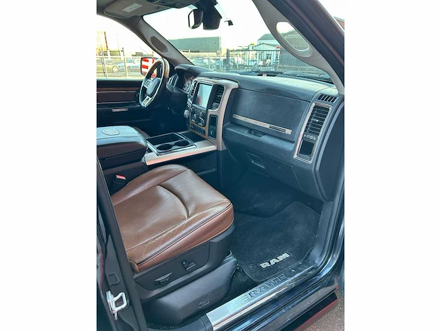 2014 dodge ram longhorn personenauto - afbeelding 13 van  24
