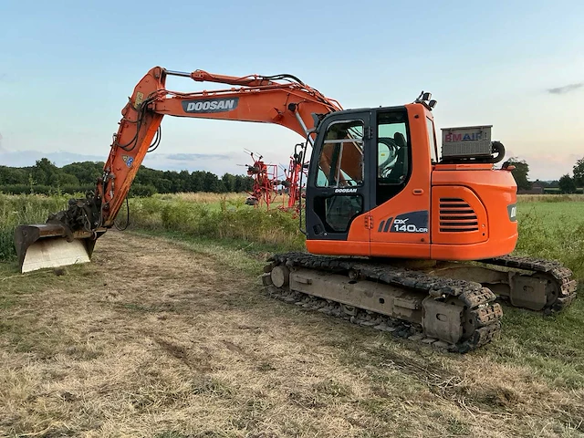 2014 doosan 140lcr midigraafmachine - afbeelding 1 van  41