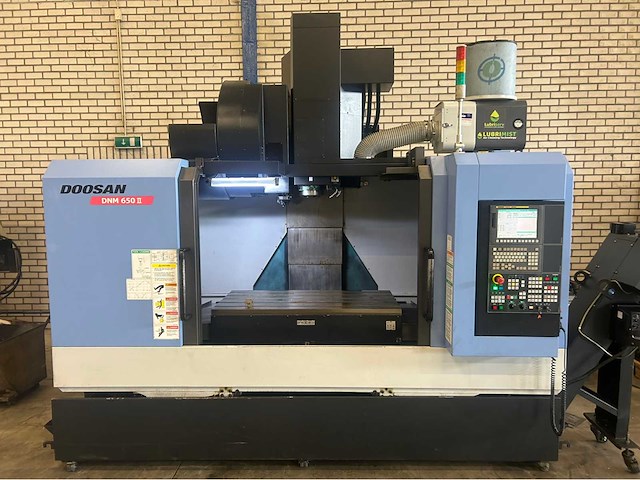 2014 doosan dnm 650 ii cnc universeel machinecentrum - afbeelding 11 van  18
