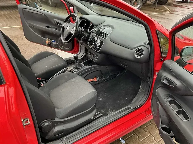 2014 fiat punto evo punto personenauto - afbeelding 8 van  25