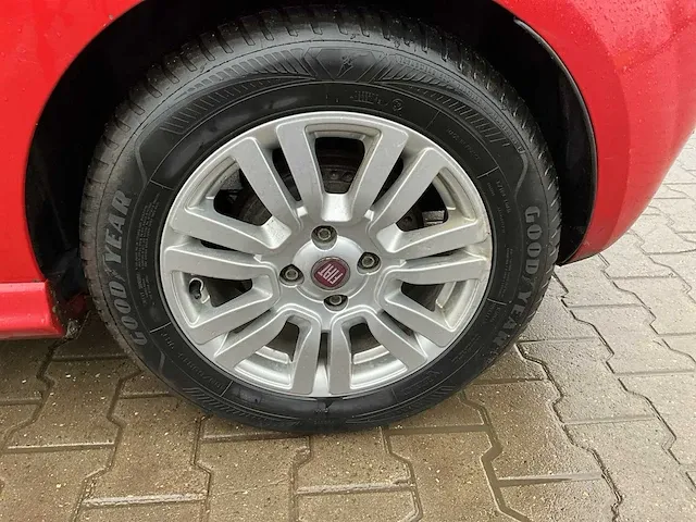 2014 fiat punto evo punto personenauto - afbeelding 2 van  24