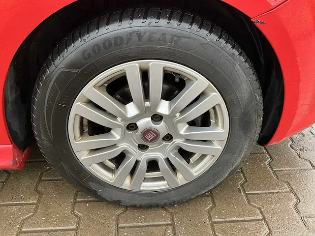 2014 fiat punto evo punto personenauto - afbeelding 4 van  24