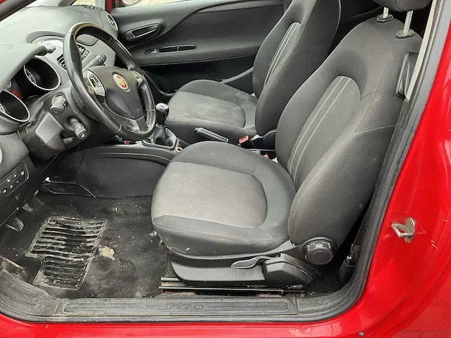 2014 fiat punto evo punto personenauto - afbeelding 6 van  24