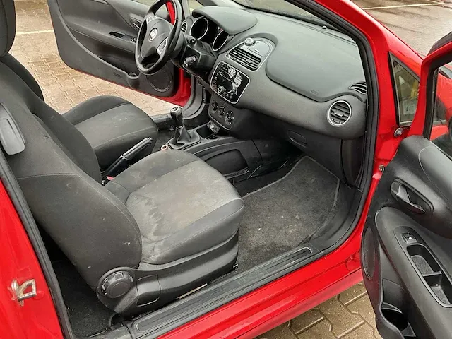 2014 fiat punto evo punto personenauto - afbeelding 8 van  24