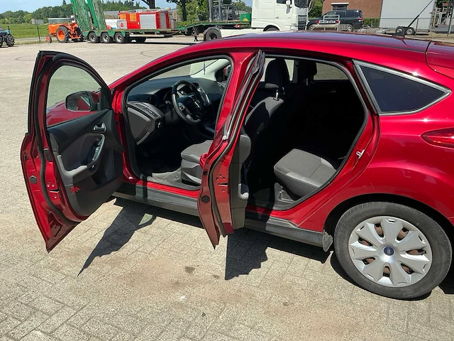 2014 ford focus 1.0 ecob. edit. plus personenauto - afbeelding 9 van  23