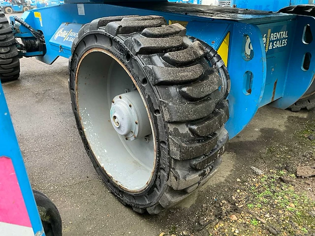2014 genie s-100hd 33 meter hoogwerker 4x4x4 - afbeelding 22 van  37