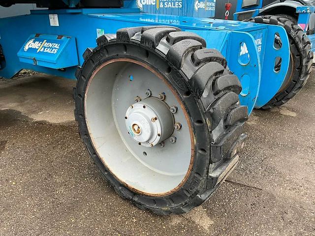 2014 genie s-100hd 33 meter hoogwerker 4x4x4 - afbeelding 24 van  37