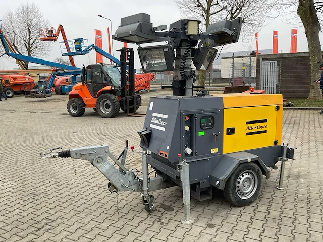 2014 grupos electrogenos europa / atlas copco qlt h50 lichtmast aggregaat aanhangwagen - afbeelding 17 van  21