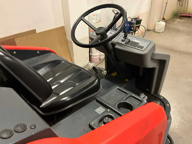 2014 hako sweepmaster b1500 rh opzit veegmachine - afbeelding 10 van  15