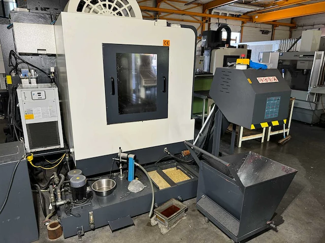 2014 hartford vmc-1270 cnc bewerkingscentrum - afbeelding 3 van  22